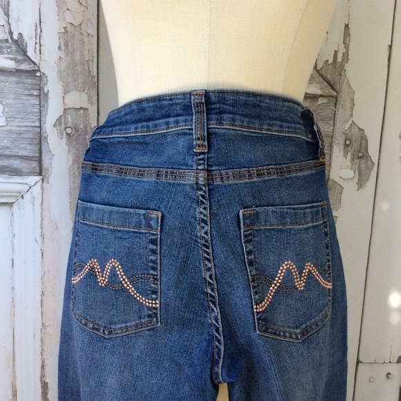 🎉NY&Co Curvy Boot cut jeans - Picture 3 of 6